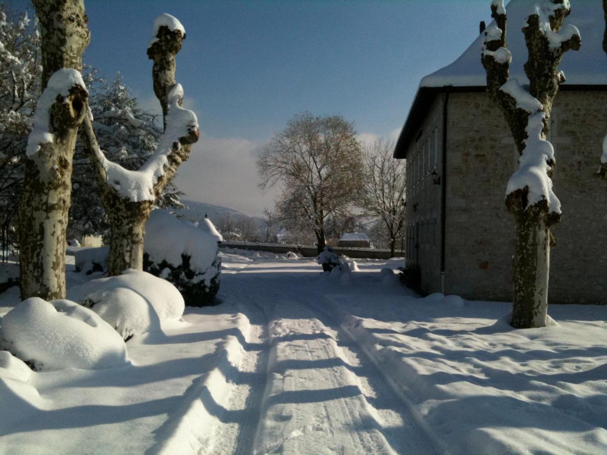 مبيت وإفطار Les Avenières Domaine Du Manoir المظهر الخارجي الصورة