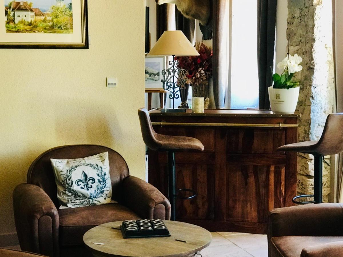 مبيت وإفطار Les Avenières Domaine Du Manoir المظهر الخارجي الصورة