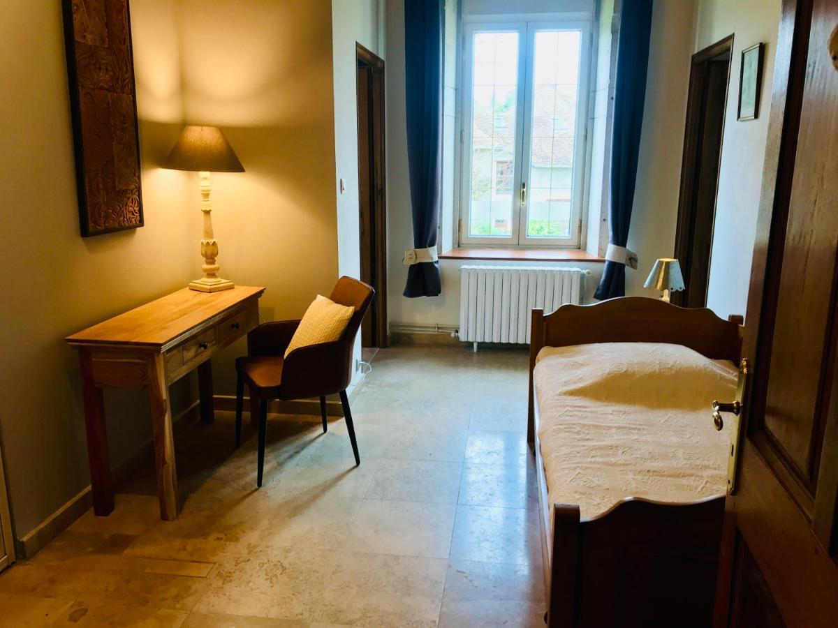 مبيت وإفطار Les Avenières Domaine Du Manoir المظهر الخارجي الصورة