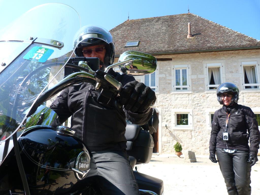 مبيت وإفطار Les Avenières Domaine Du Manoir المظهر الخارجي الصورة